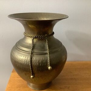 Vintage Solid Brass Pot / Spittoon - Made in India